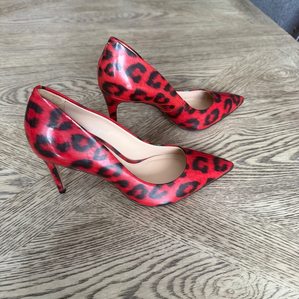 Vince Camuto Leopard Stiletto Patent Treesha Red Black Pointed Toe Size 8.5 M 39 - Picture 2 of 8